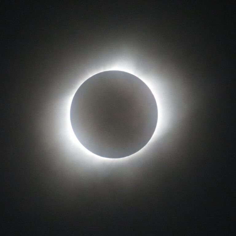 166 The Veil is Thinning - New Moon:Solar Eclipse in Scorpio & Card Readings - Natural Woman Alchemy - Nadine Kuehn